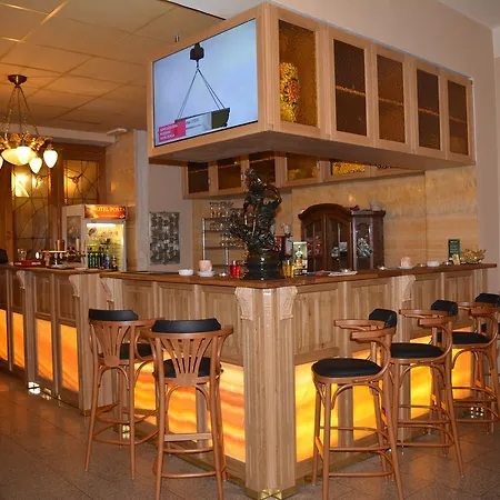 Posta Hotel *